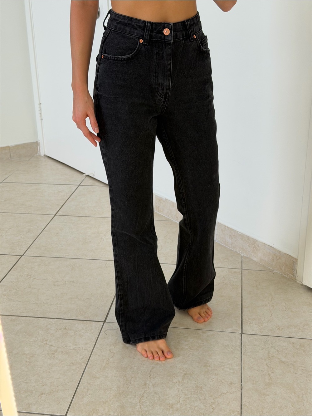 Black High-Rise Wide Leg Jeans - Women's